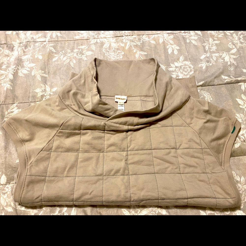 Diesel Short Sleeve Sweater in Medium